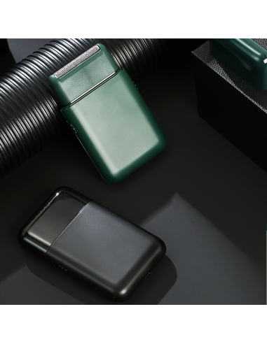 Rasoio Barba e Basette da Uomo Ricaricabile USB...