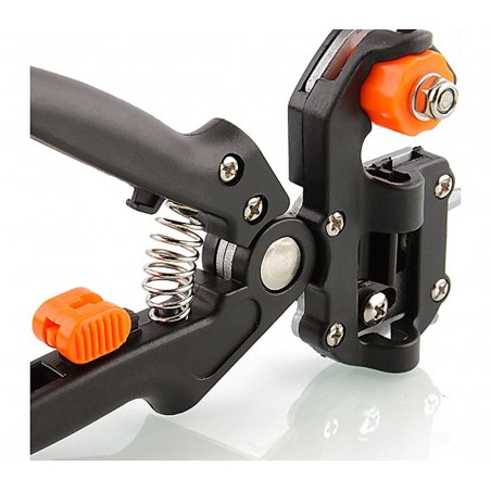 Pinza tronchese innestatrice 4490 manuale per innesti di giardinaggio con 3 lame Pinza tronchese innestatrice 4490 manuale per innesti di giardinaggio con 3 lame