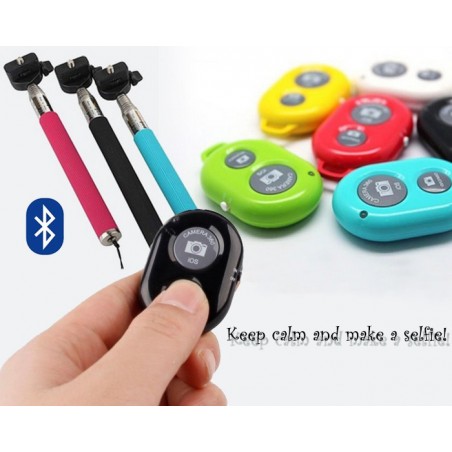 Kit per selfie con asta regolabile e telecomando bluetooth a portachiavi remote shutter per autoscatti foto Kit per selfie con asta regolabile e telecomando bluetooth a portachiavi remote shutter per autoscatti foto