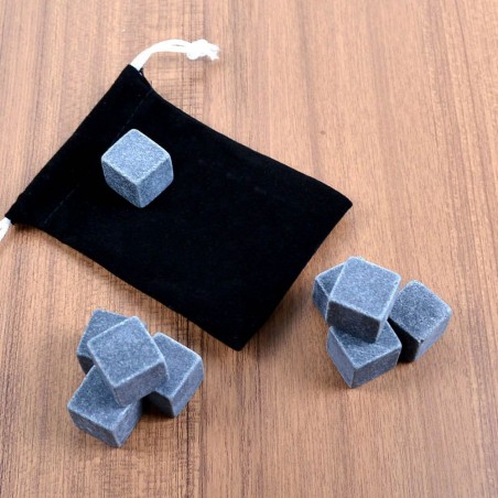Maitre Chef 930486 set 8 Pietre ghiaccio 2x2x2 cm per whiskey con pouchette  Maitre Chef 930486 set 8 Pietre ghiaccio 2x2x2 cm per whiskey con pouchette