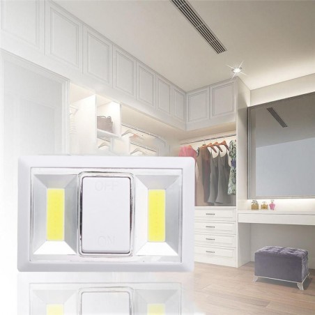 Luce LED COB a batterie KL-1705 con pulsante e attacchi magnetici 11x18x4 cm