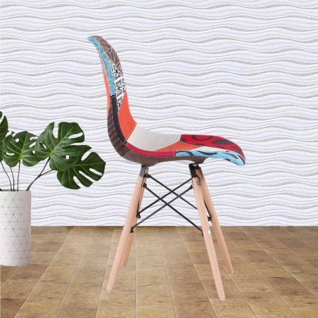 Sedia fantasy tessuto Patchwork 80x52x46cm con gambe in legno e seduta morbida