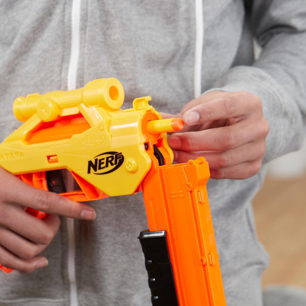 Hasbro Nerf Alpha Strike 624638 con 4 armi...