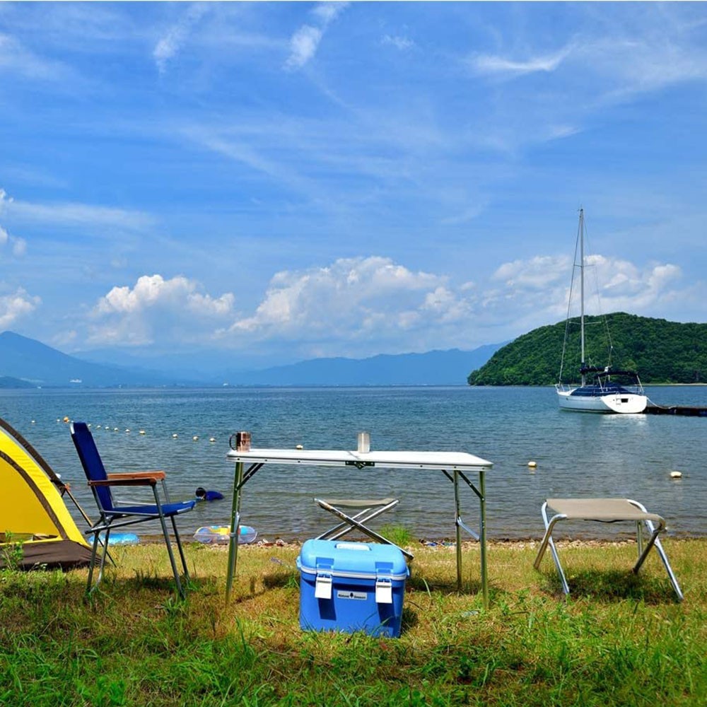 Set tavolo e 4 sgabelli pieghevoli pic nic...