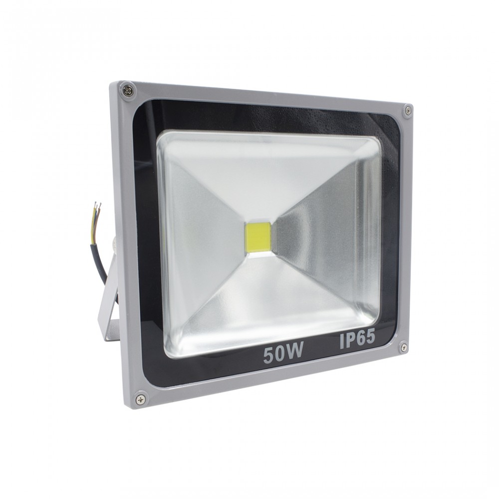 Faro led 50w a luce fredda con staffa a 120° di angolazione e protezione IP65