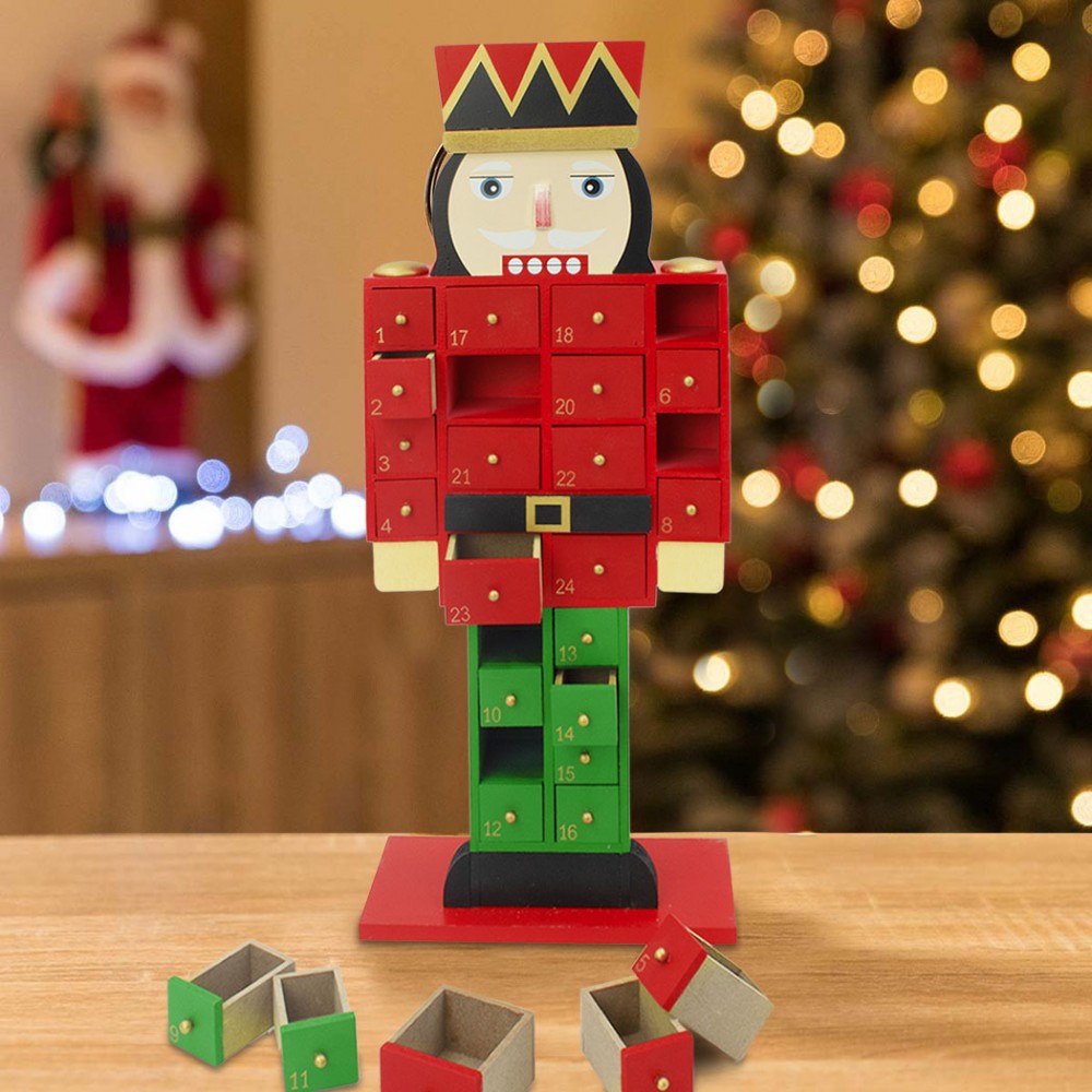 Soldato schiaccianoci con calendario...