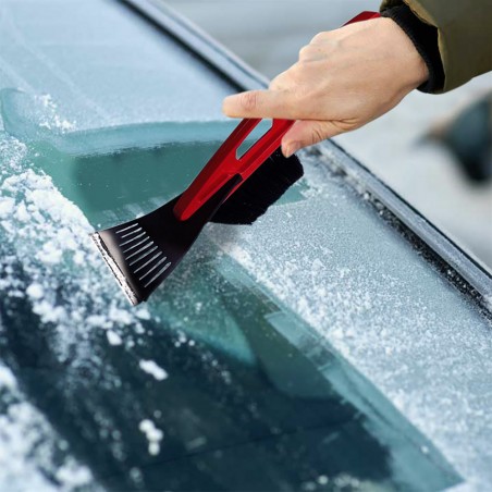 Raschietto ghiaccio vs Spray: i migliori prodotti per l'auto