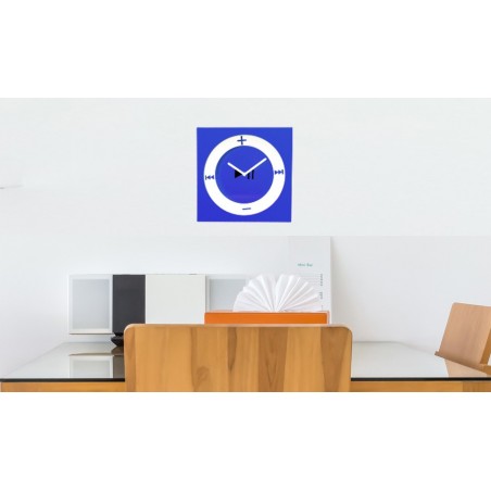 Orologio da parete design MP3 disponibile in due varianti 26  x 26 cm