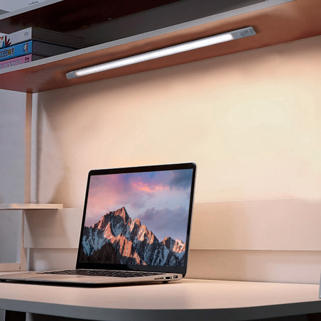 Striscia 38 LED Luce Naturale da Armadio 48cm Ricaricabile USB Sensore Movimento