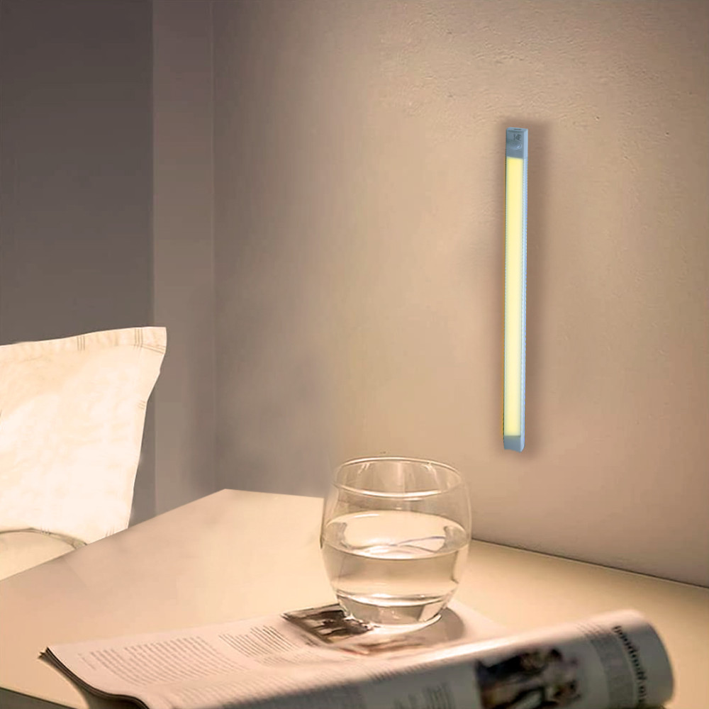 Striscia 28 LED Luce Calda per Armadio 38cm...